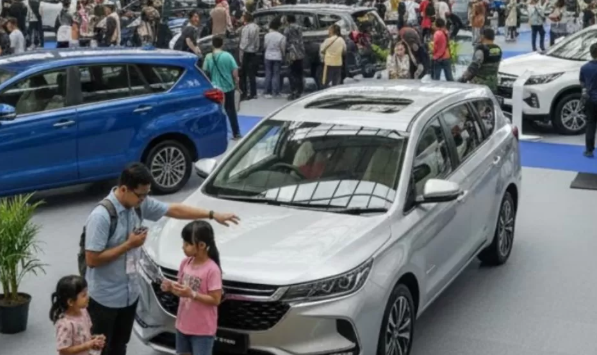 Tren Mobil Keluarga Modern untuk Perjalanan Jauh